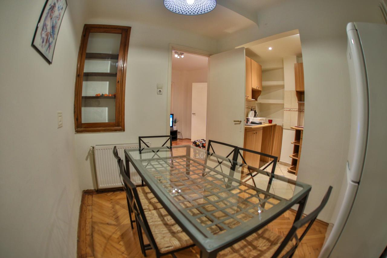 Color Franceza St בוקרשט