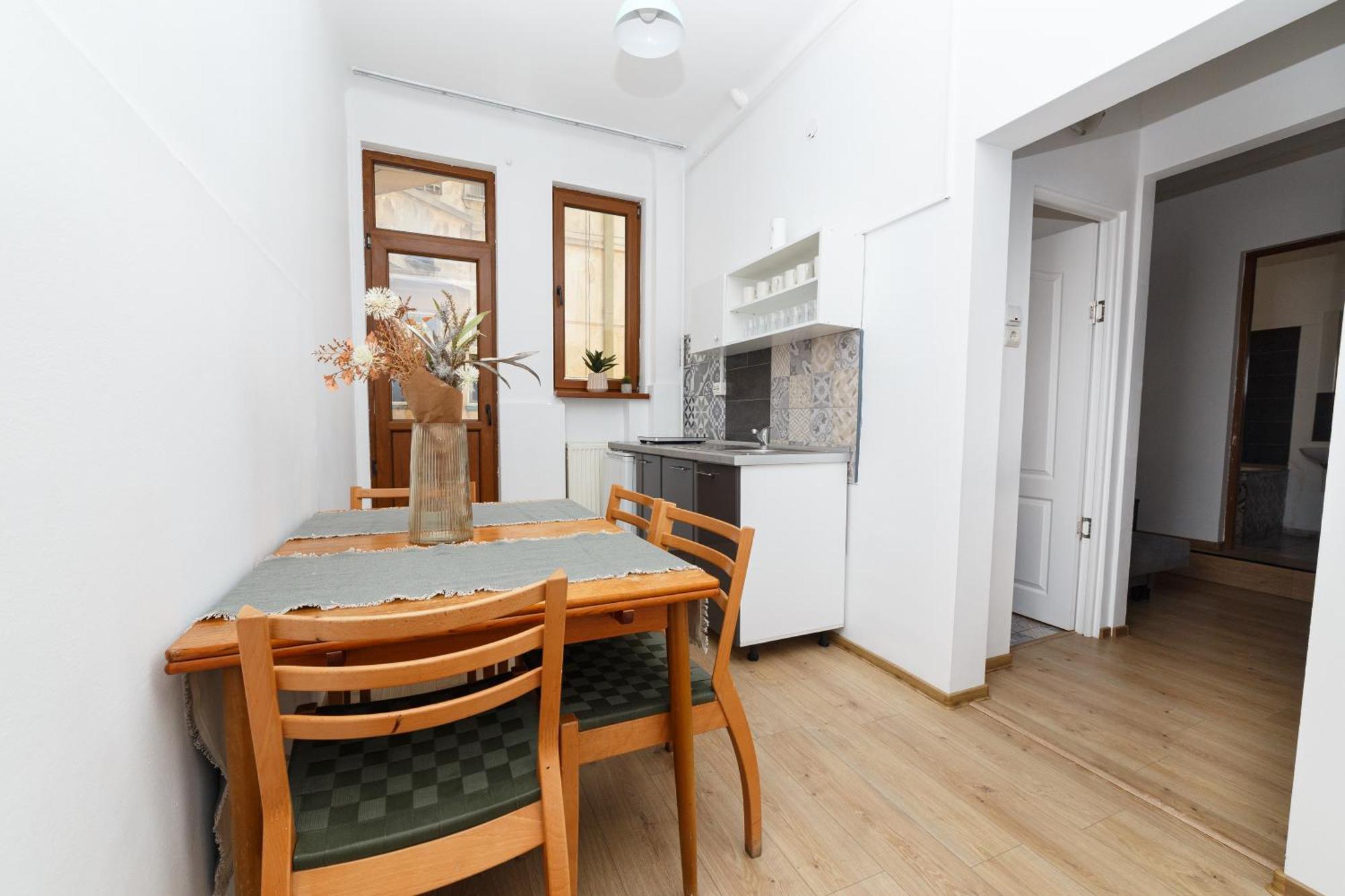 Appartement Color Franceza St *