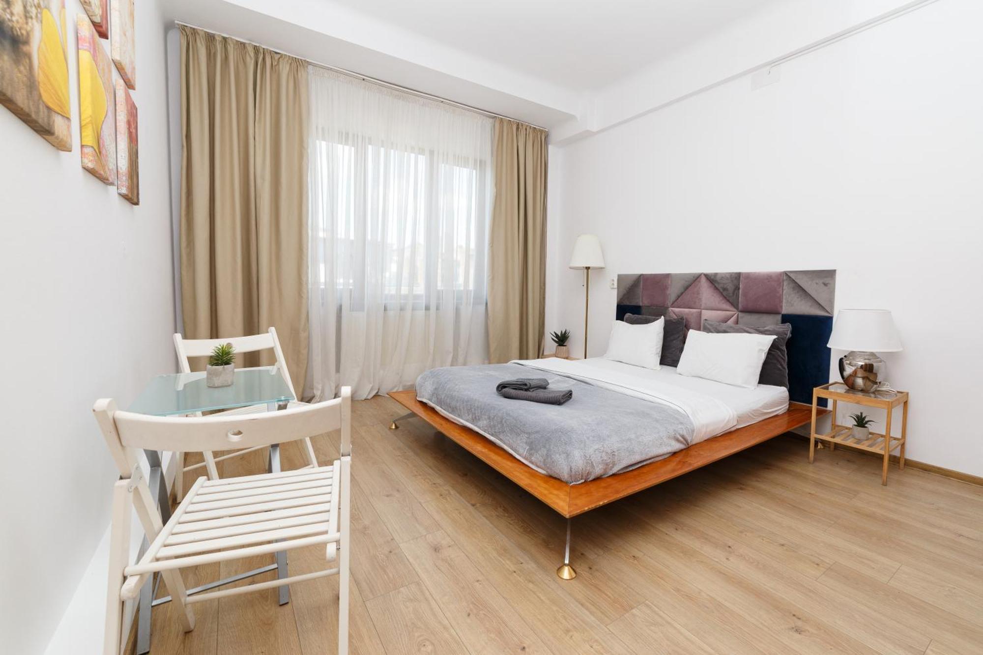 Appartement Color Franceza St *